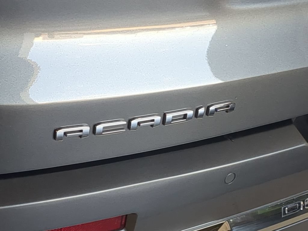 Used 2021 GMC Acadia Denali w/ Denali Ultimate Package AWD/4WD image 16