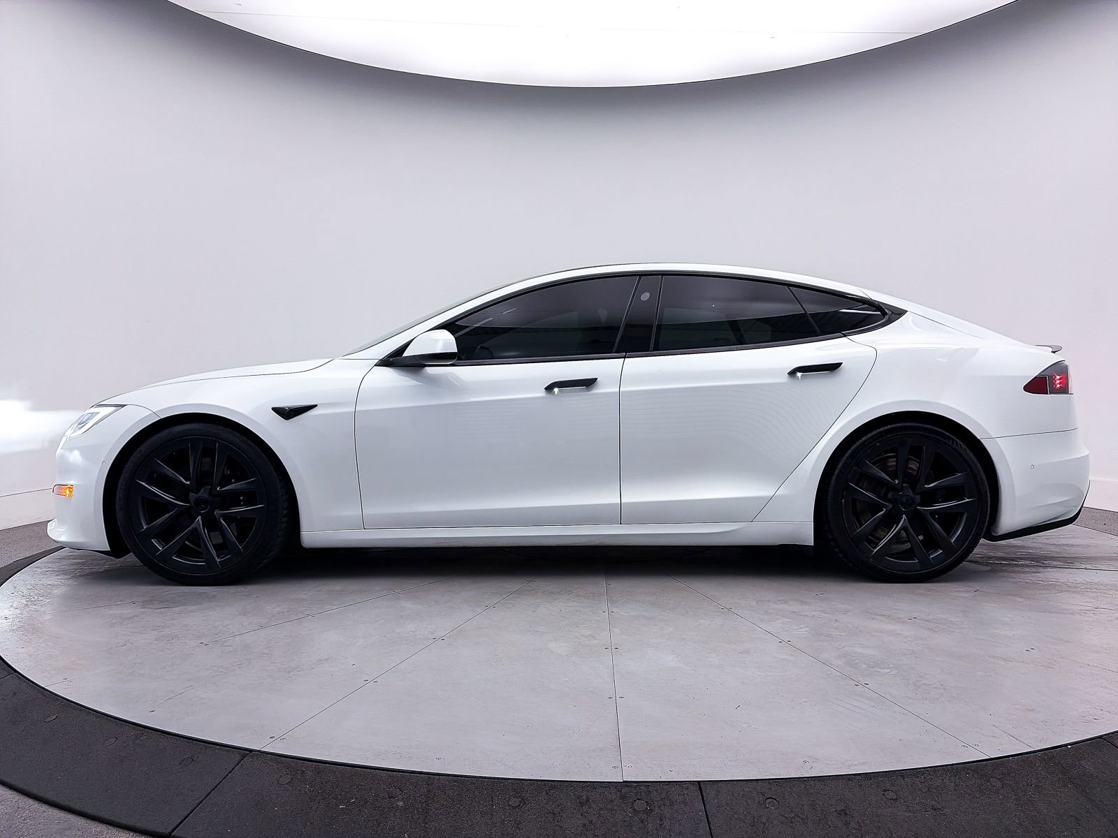 Used 2021 Tesla Model S Plaid AWD/4WD image 32