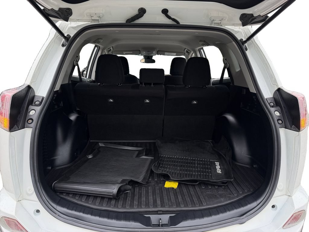 Used 2018 Toyota RAV4 LE w/ All Weather Liner Package AWD/4WD image 10