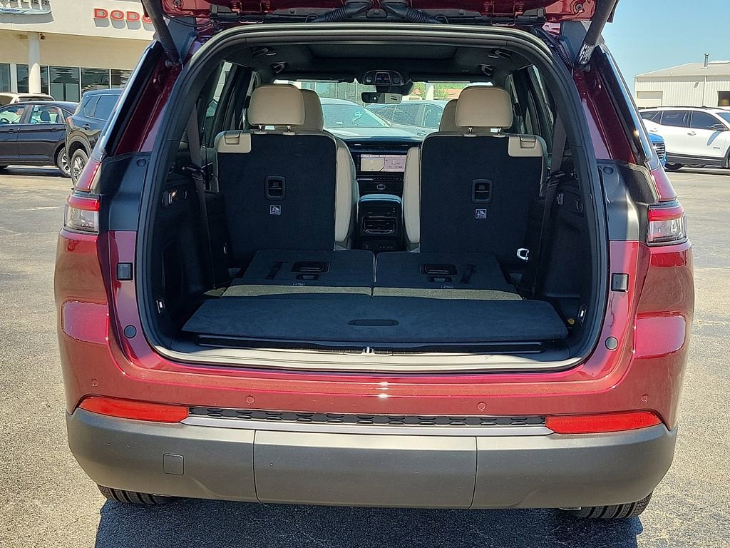 New 2026 Jeep Grand Cherokee L Limited AWD/4WD image 8