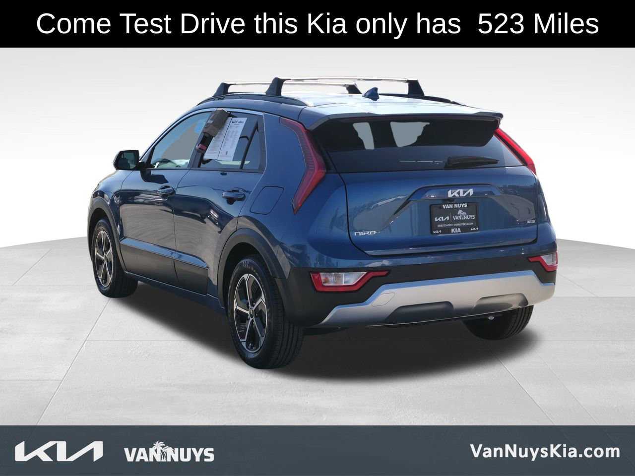 Used 2025 Kia Niro EX image 6