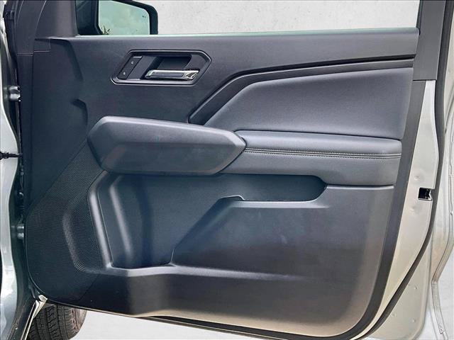 Used 2025 Chevrolet Colorado LT RWD image 19