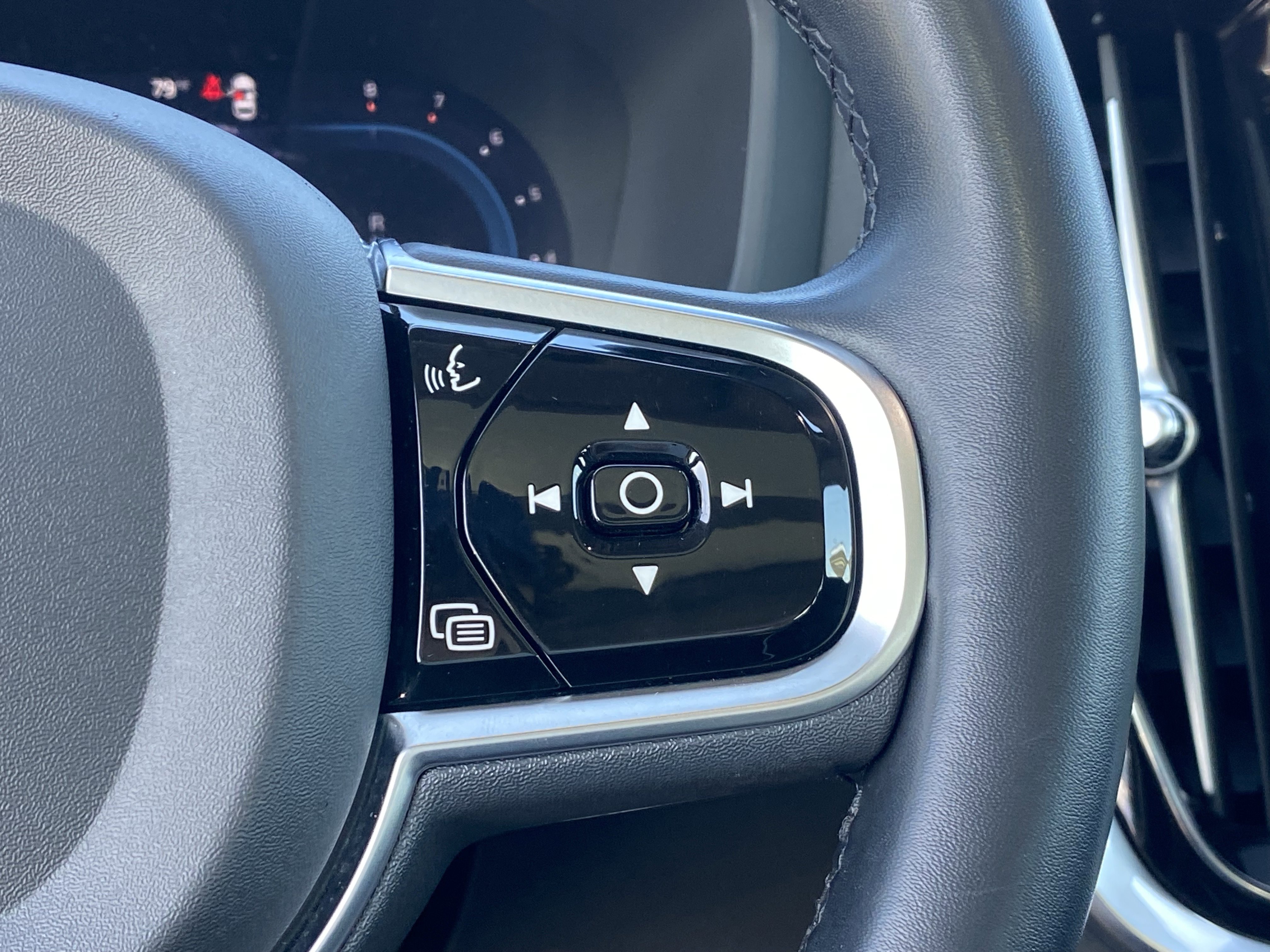 Used 2024 Volvo S60 B5 Plus image 27