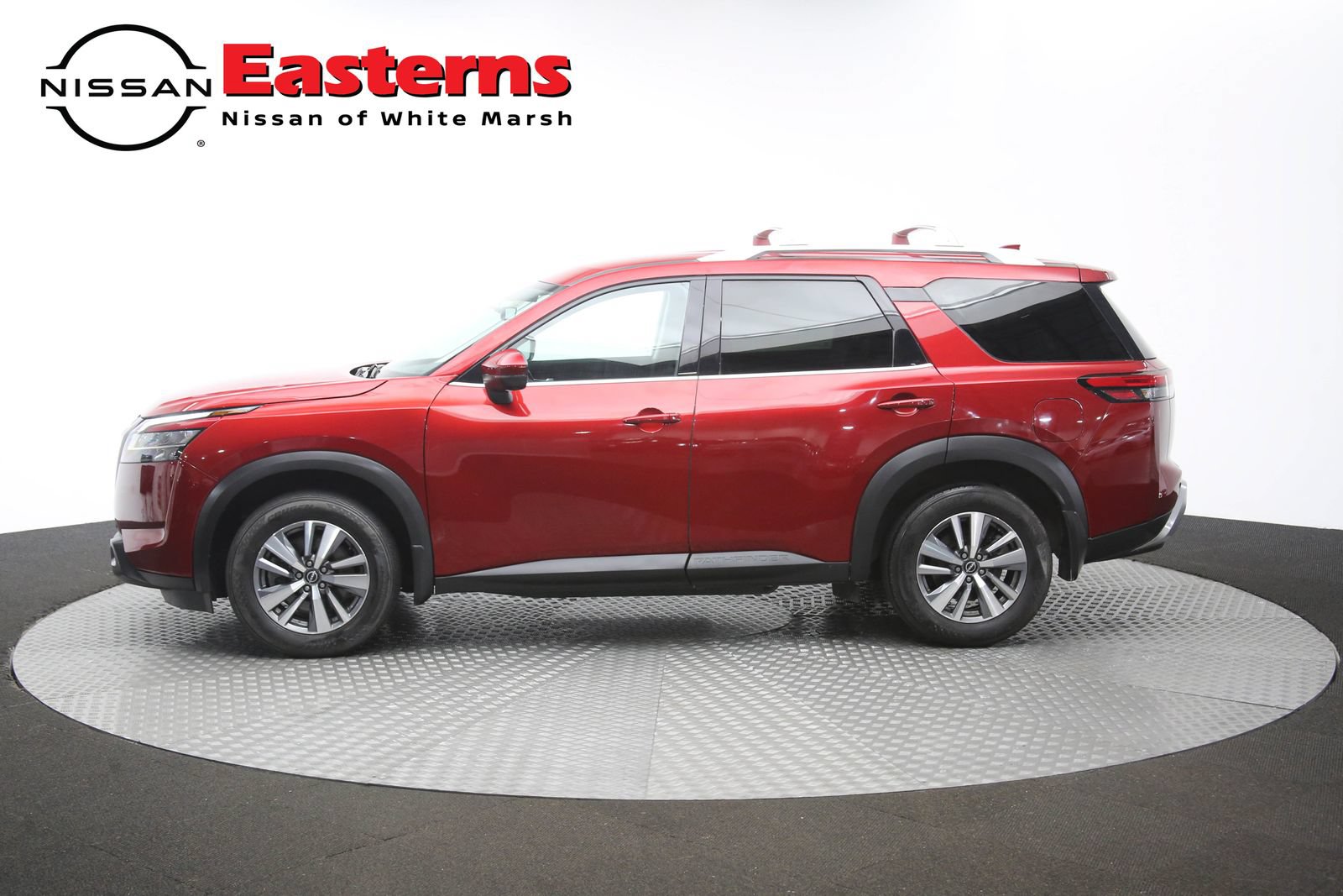 Used 2023 Nissan Pathfinder SL w/ Lighting Package (N92) AWD/4WD image 55