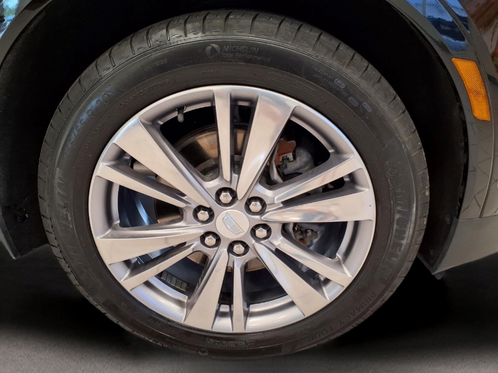 Certified 2024 Cadillac XT5 Premium Luxury FWD image 8