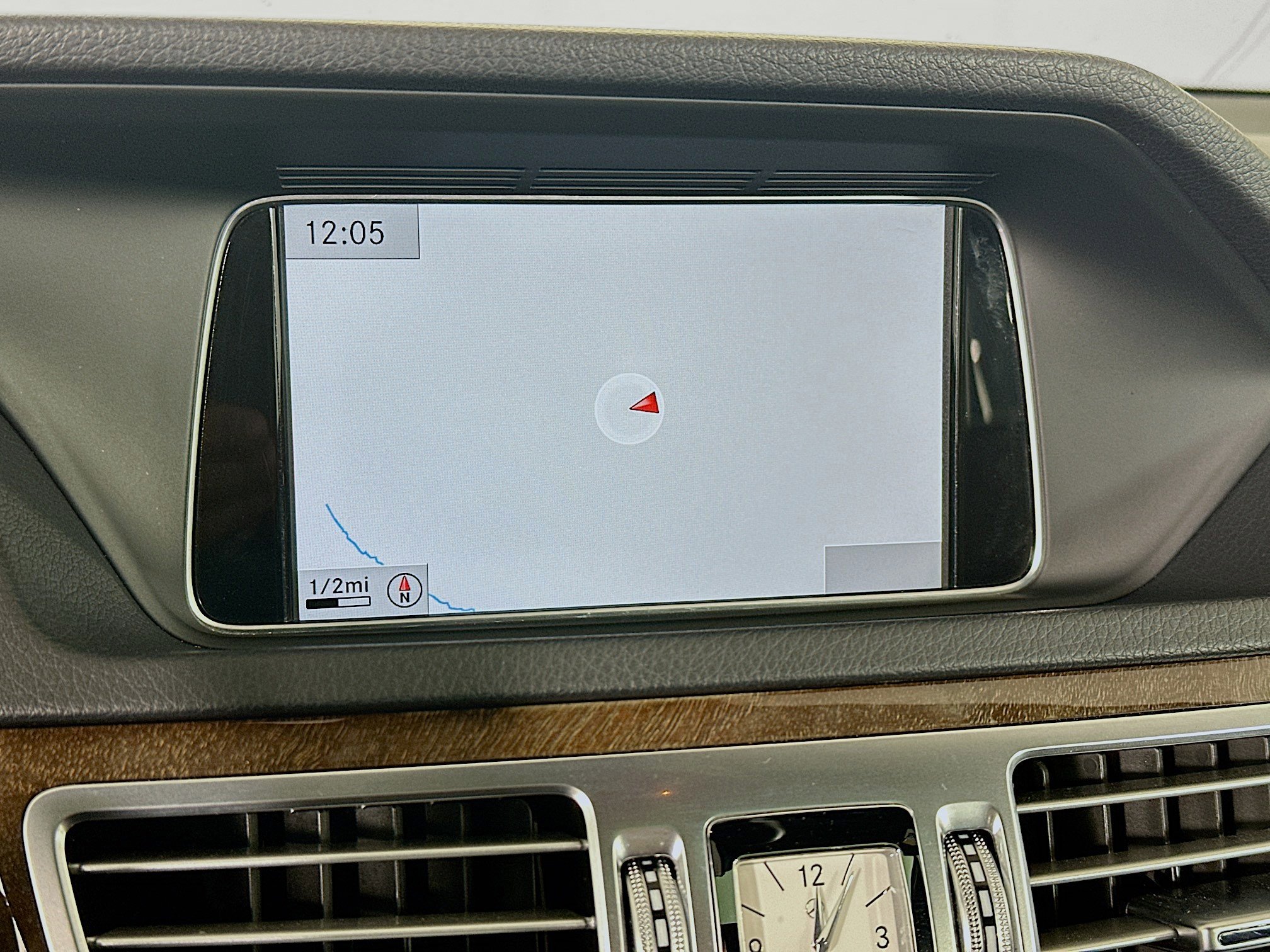 Used 2014 Mercedes-Benz E 350 Sedan image 22