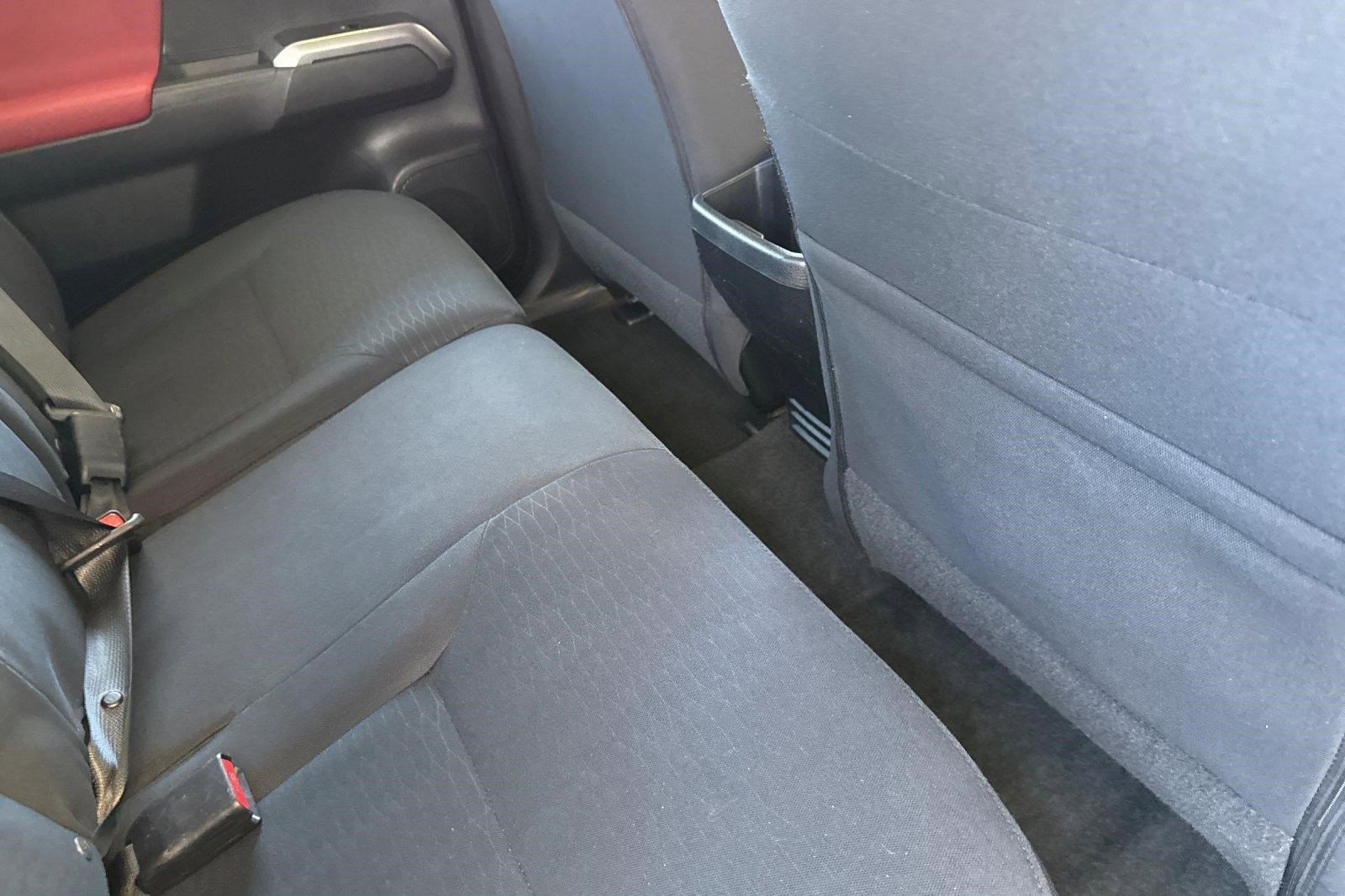 Used 2019 Toyota Tacoma SR5 image 30