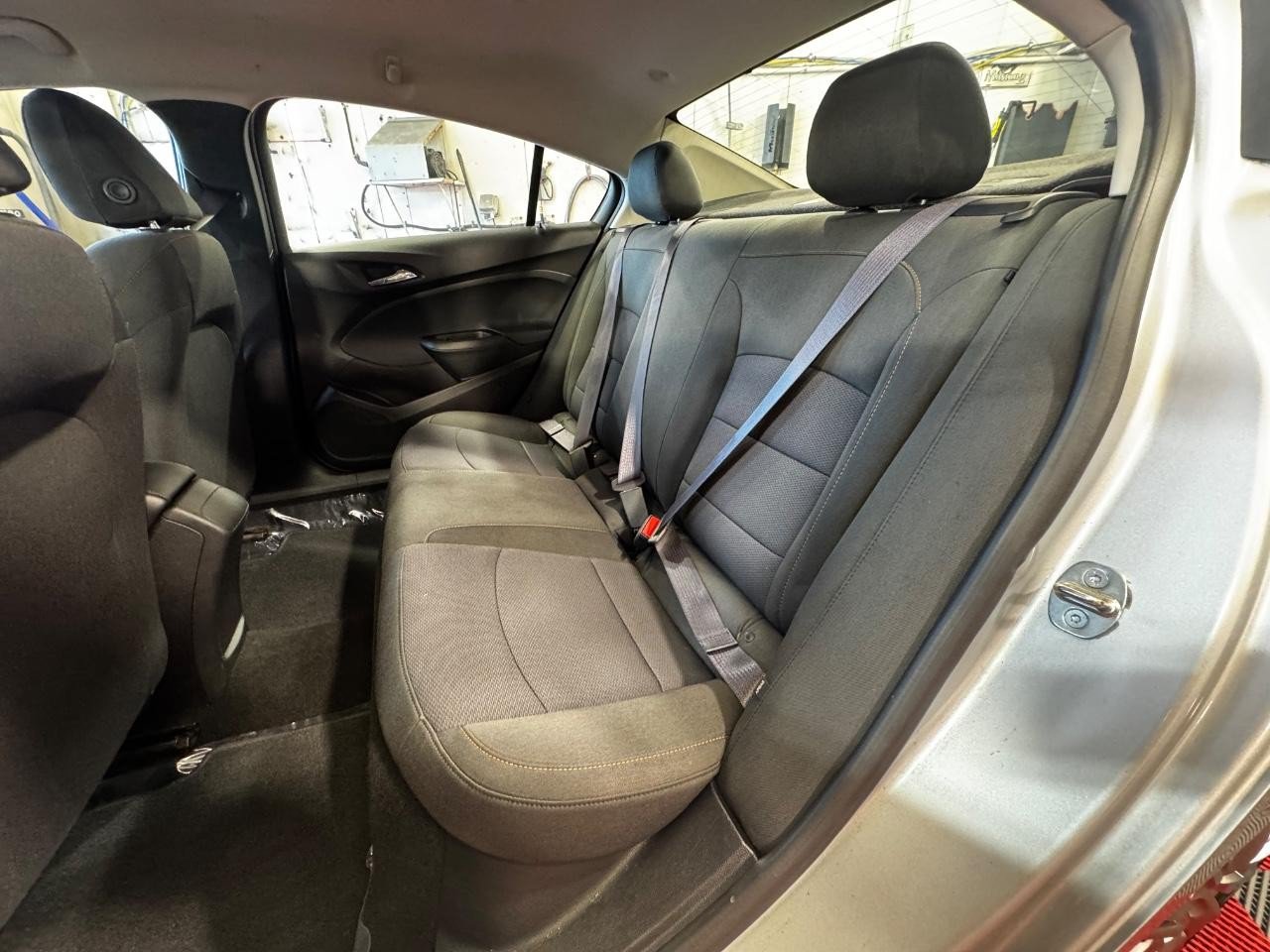 Used 2017 Chevrolet Cruze LS FWD image 12