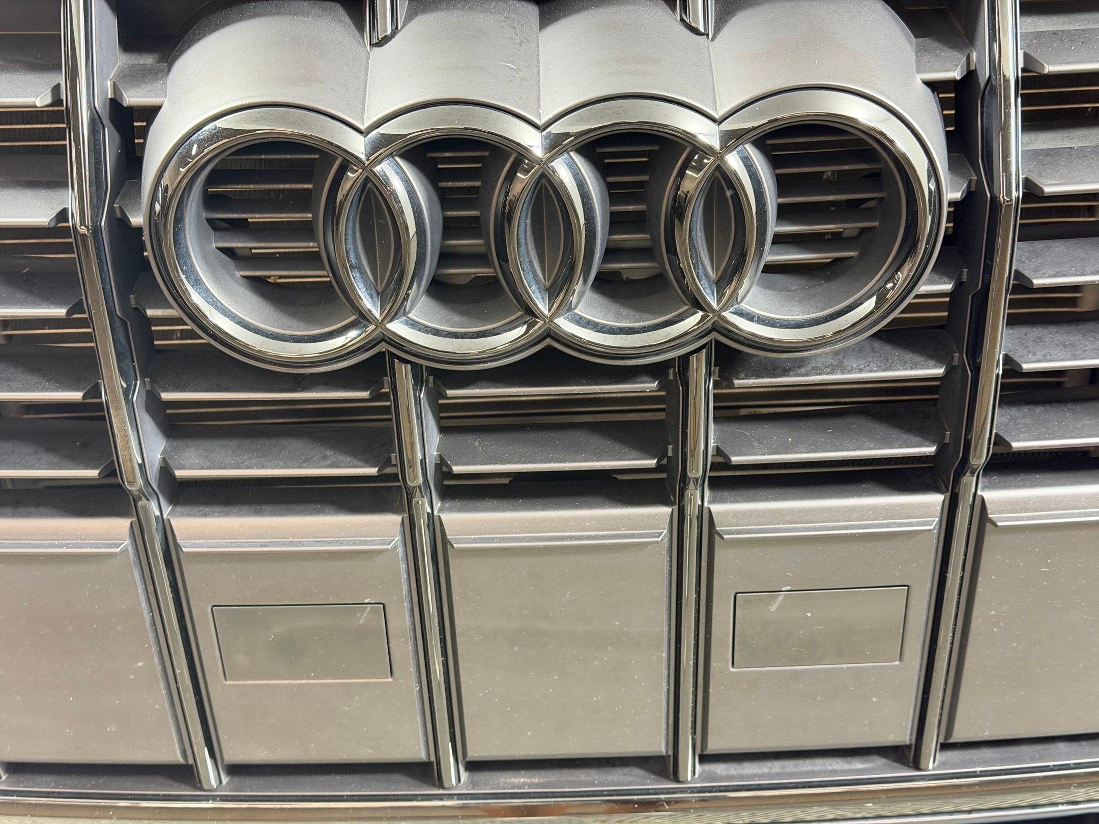 Used 2024 Audi Q3 2.0T Premium w/ Convenience Package AWD/4WD image 26