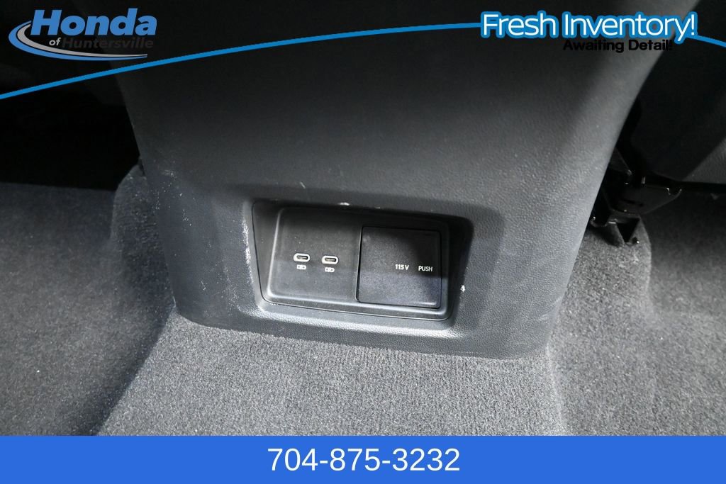 Used 2025 Volkswagen Atlas Cross Sport SE FWD image 14