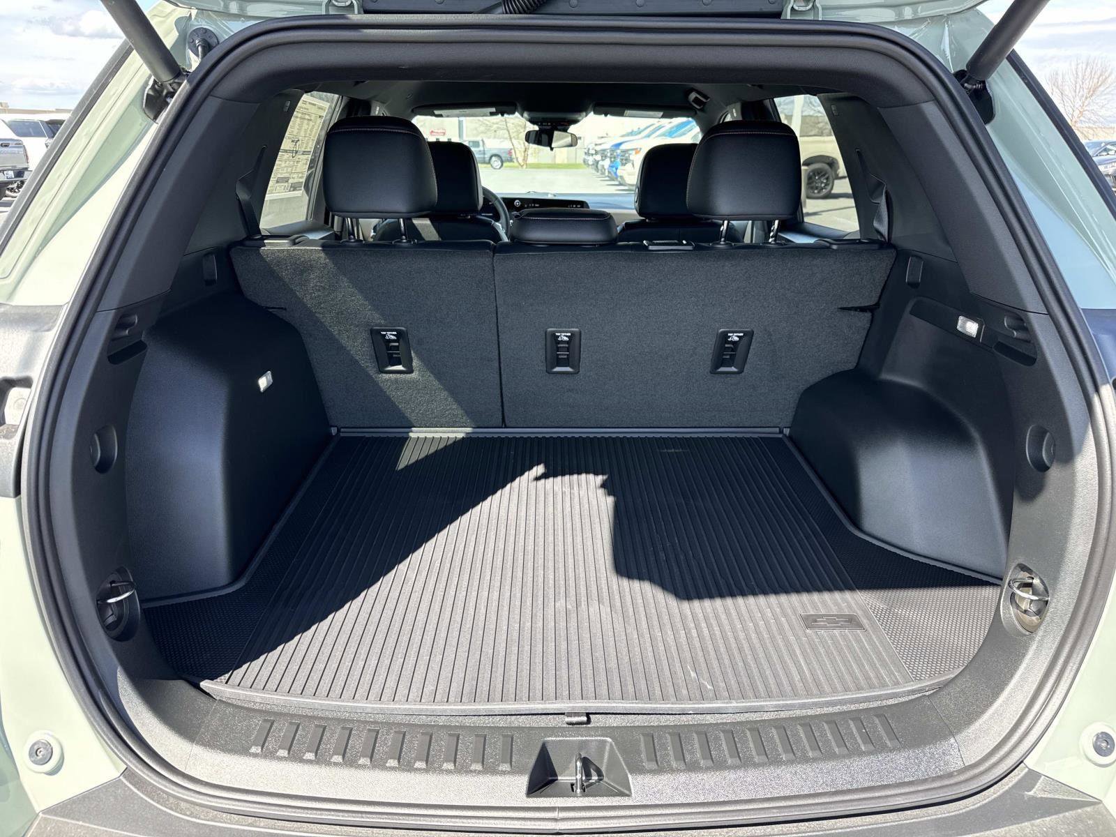 New 2026 Chevrolet Equinox ACTIV w/ Convenience Package III image 11