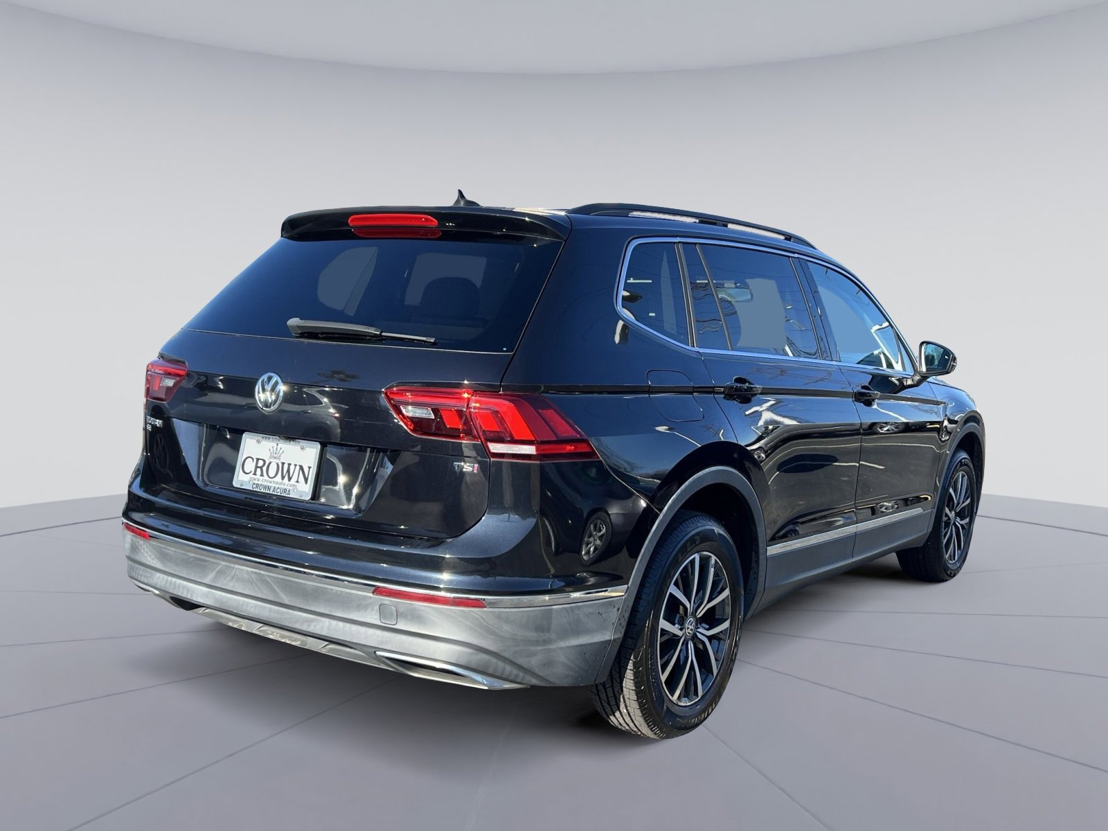 Used 2018 Volkswagen Tiguan SE image 9