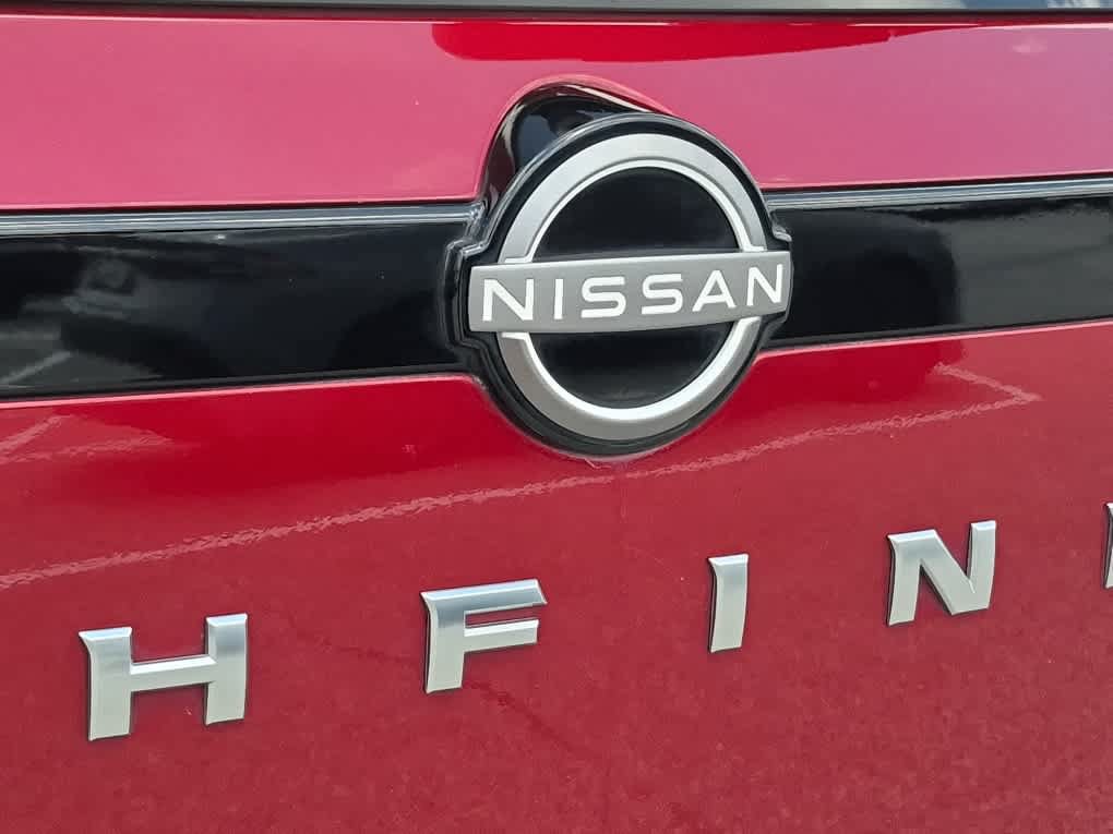 Used 2023 Nissan Pathfinder SV AWD/4WD image 23