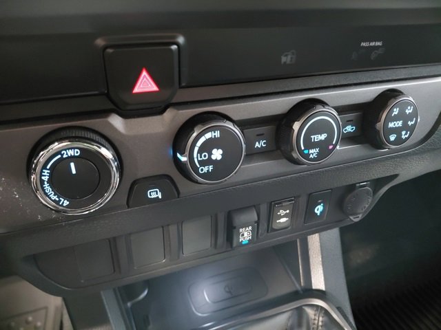 Used 2019 Toyota Tacoma TRD Off-Road image 27