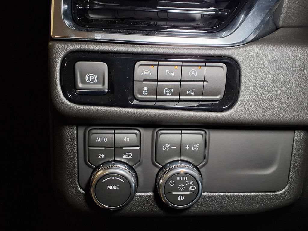 New 2026 GMC Yukon Denali AWD/4WD image 17