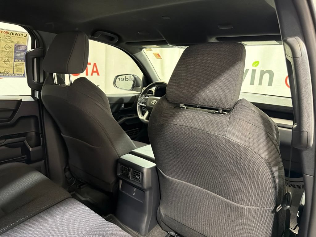 Used 2025 Toyota 4Runner SR5 AWD/4WD image 15