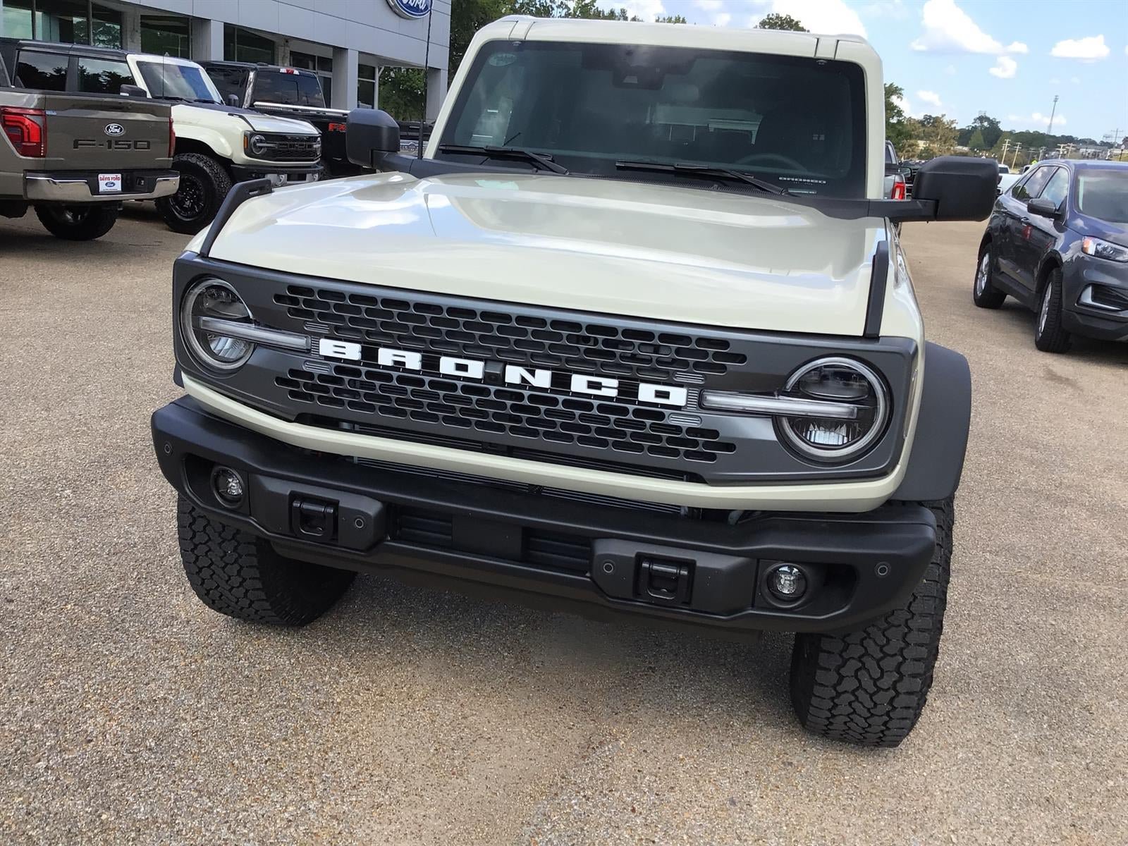 New 2026 Ford Bronco Badlands AWD/4WD image 5