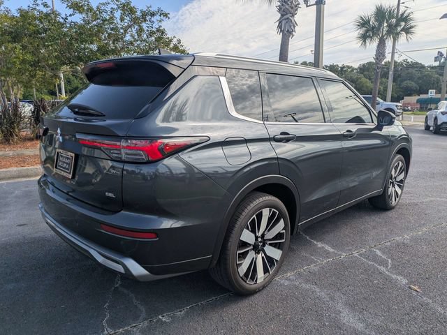 Used 2025 Mitsubishi Outlander SEL FWD image 3