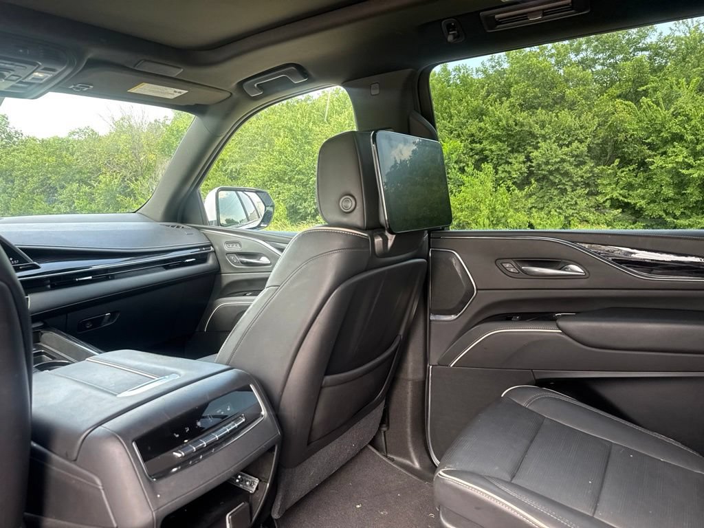 Used 2021 Cadillac Escalade ESV Sport w/ Driver Assist Tech Package AWD/4WD image 10