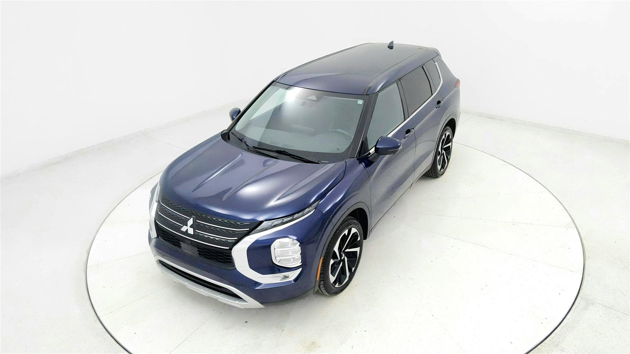 Used 2024 Mitsubishi Outlander FWD image 13