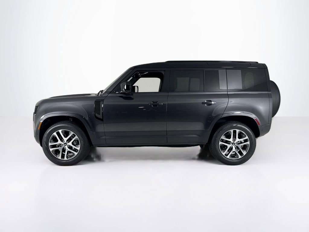 Used 2025 Land Rover Defender 110 S image 2