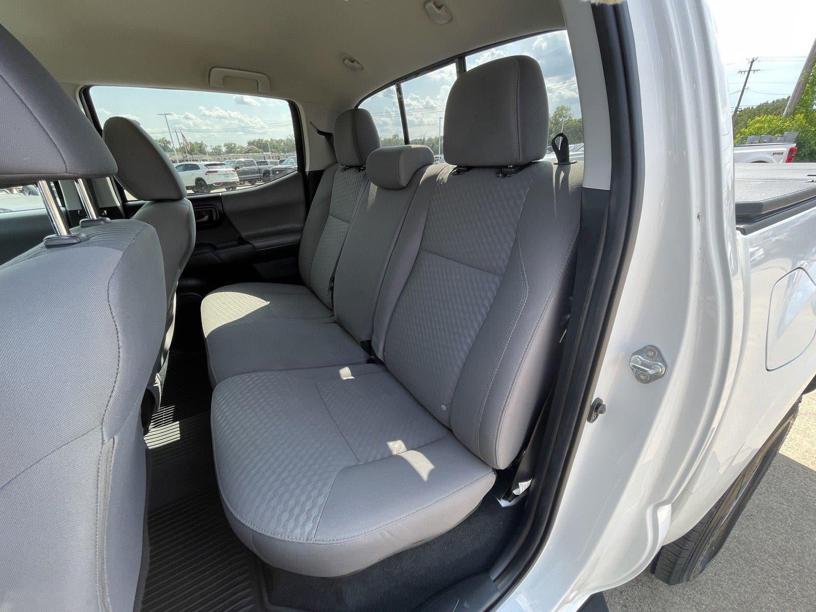 Used 2022 Toyota Tacoma SR AWD/4WD image 33