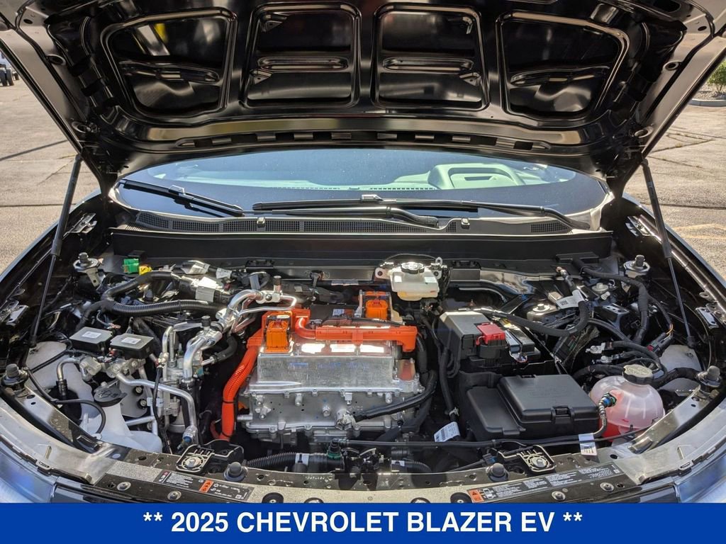 New 2025 Chevrolet Blazer EV LT w/ Midnight/Sport Edition image 33