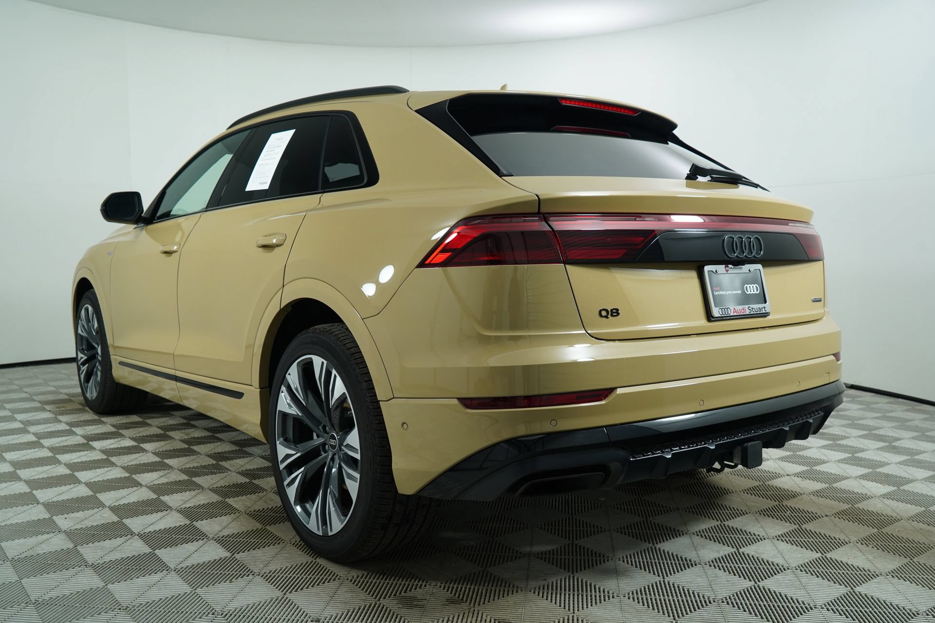 Certified 2025 Audi Q8 Premium Plus w/ Premium Plus Package AWD/4WD image 8