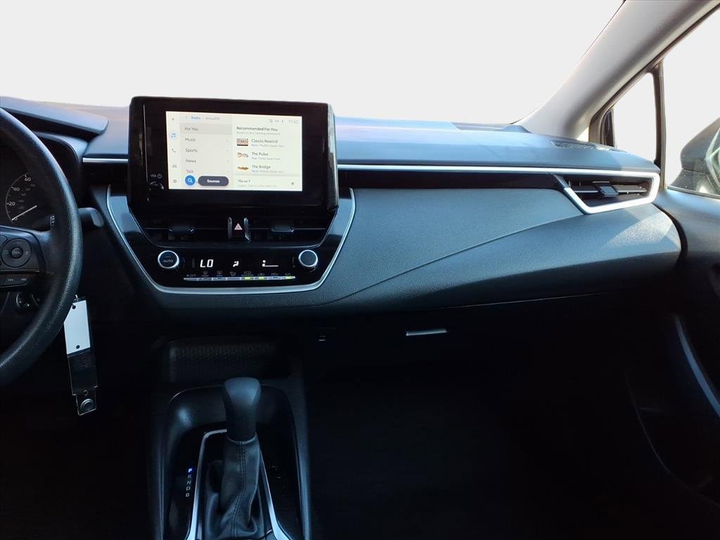 Used 2025 Toyota Corolla LE image 13
