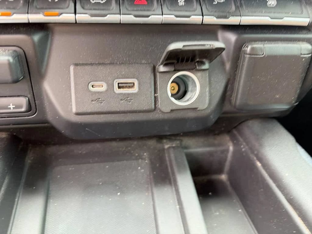 Used 2019 Chevrolet Silverado 1500 High Country w/ Technology Package AWD/4WD image 22