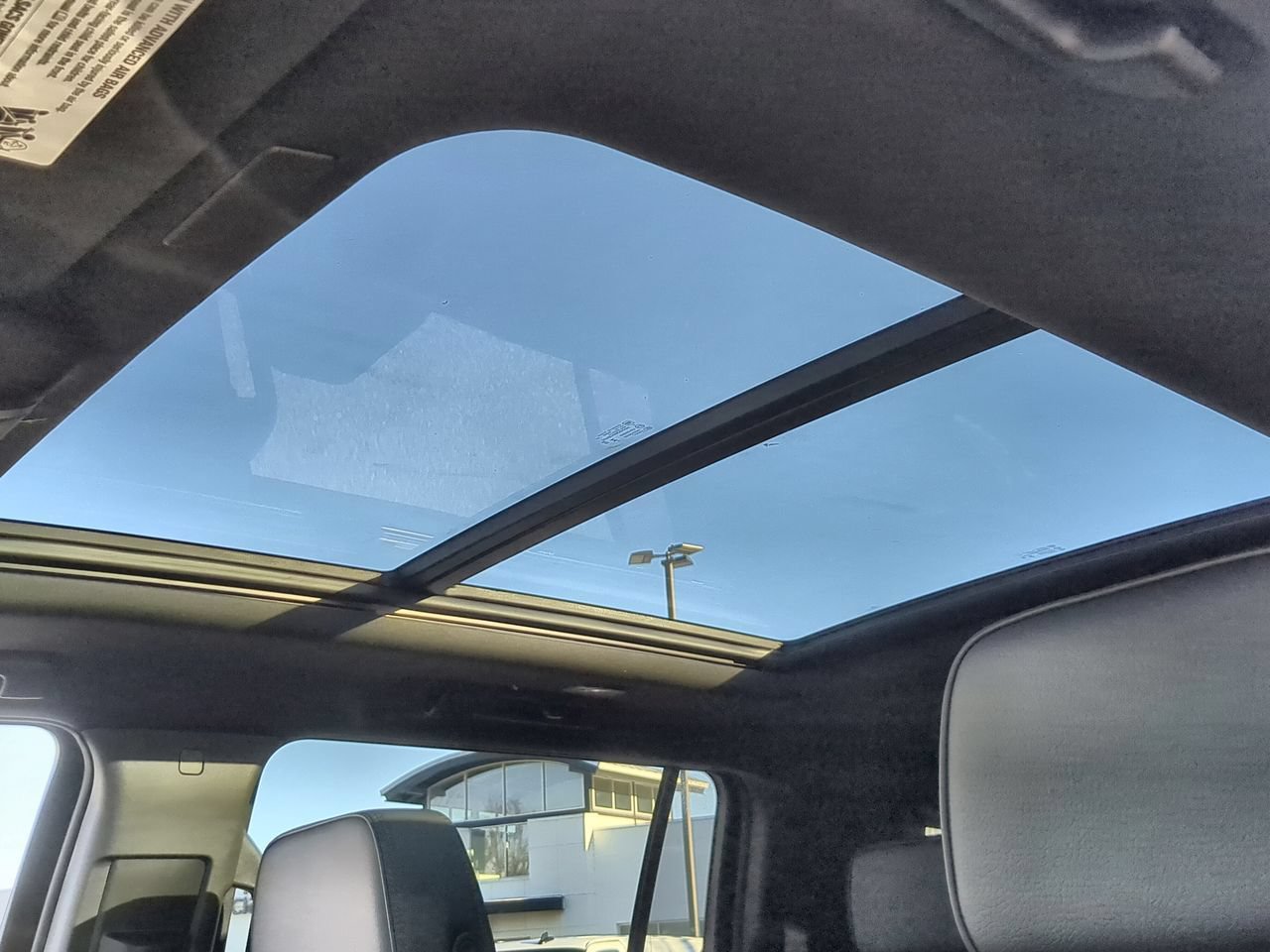 Used 2026 GMC Yukon XL Denali w/ Sun & Power Step Package AWD/4WD image 19