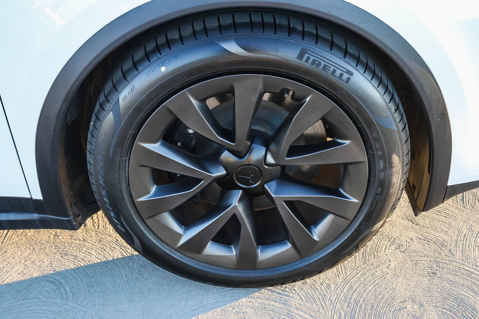 Used 2023 Tesla Model X image 14