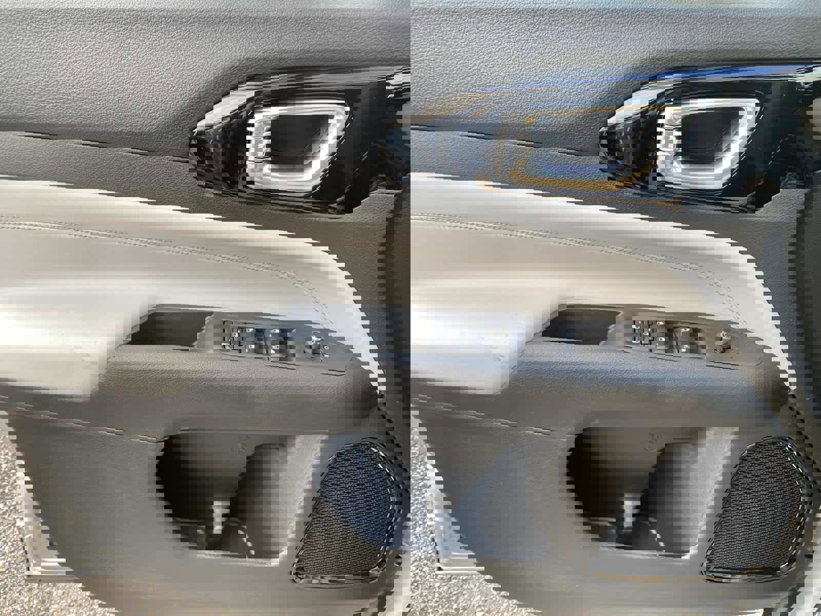 New 2026 Jeep Compass Limited image 16