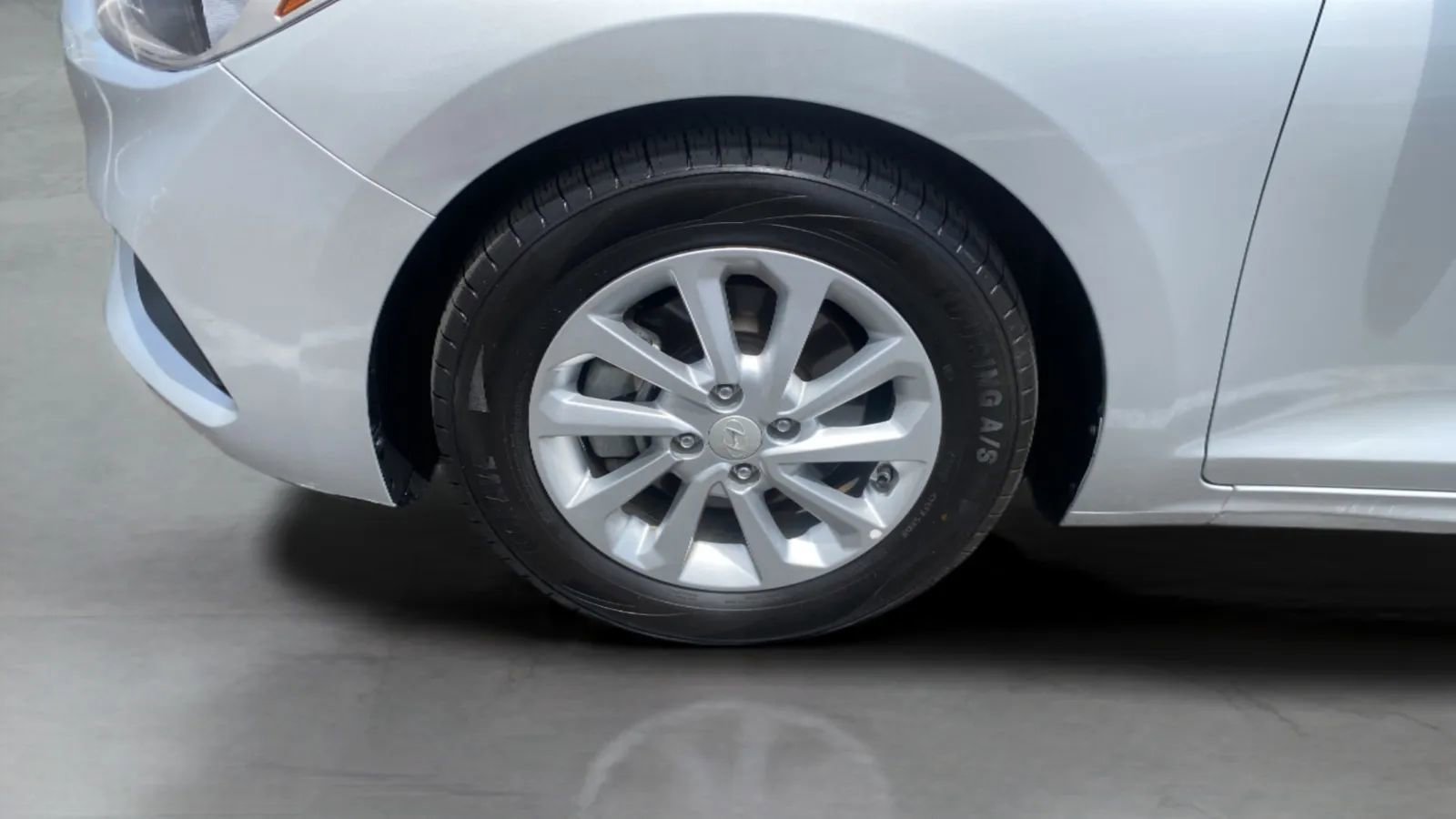 Used 2018 Hyundai Accent SEL FWD image 31