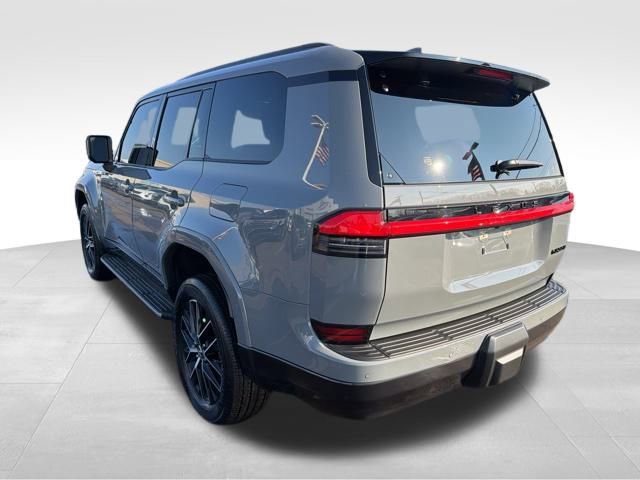 Used 2025 Lexus GX 550 w/ Accessory Package (2T) image 8