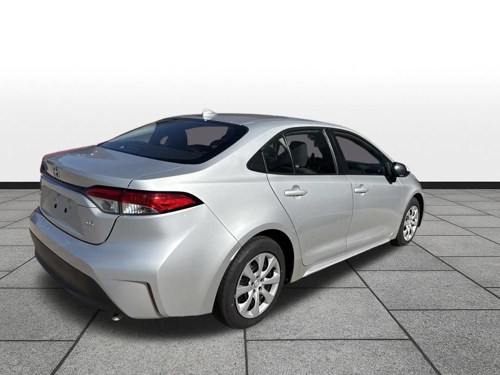Used 2024 Toyota Corolla LE FWD image 35