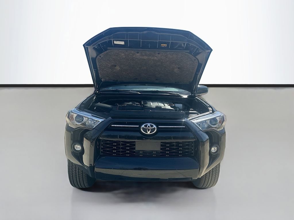 Used 2024 Toyota 4Runner SR5 AWD/4WD image 33