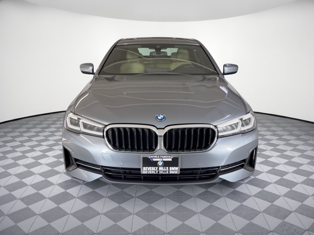 Used 2022 BMW 530e w/ Convenience Package RWD image 6