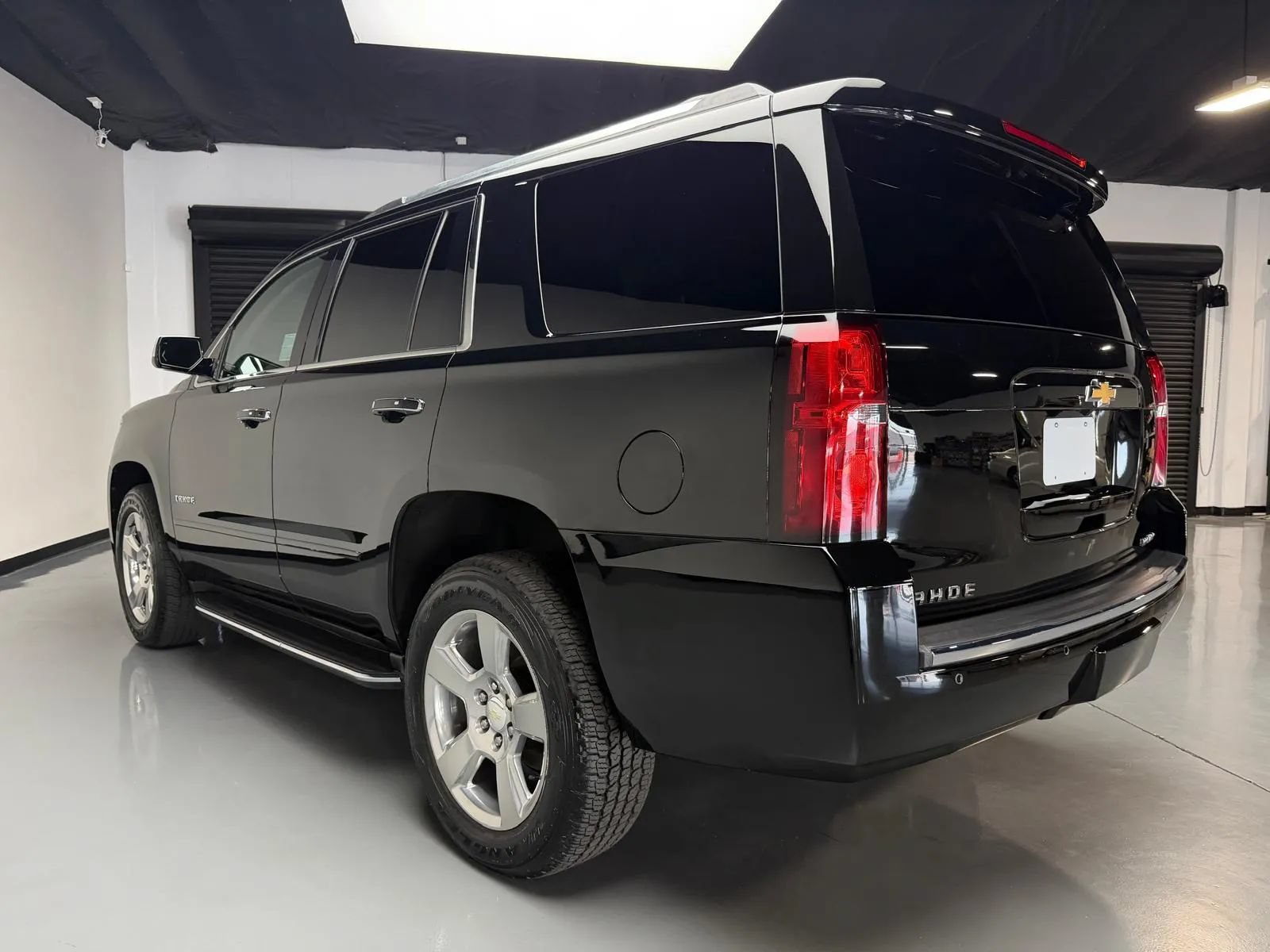 Used 2019 Chevrolet Tahoe Premier w/ Max Trailering Package AWD/4WD image 6
