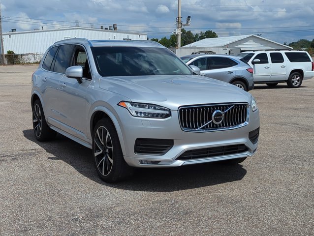 Used 2022 Volvo XC90 T6 Momentum w/ Advanced Package image 3