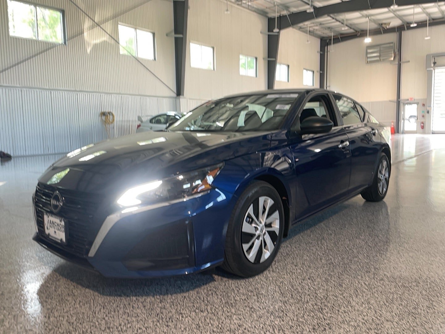 Used 2024 Nissan Altima 2.5 S FWD image 3