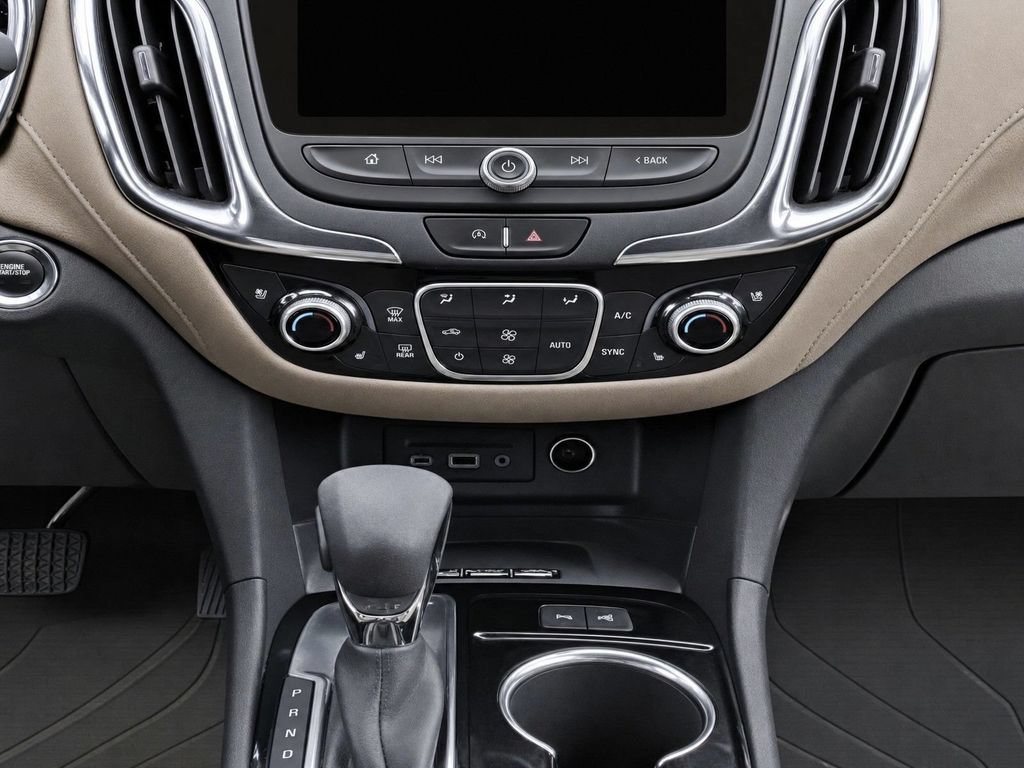 Used 2022 Chevrolet Equinox Premier AWD/4WD image 16