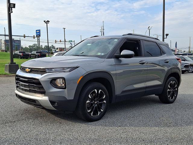 Used 2023 Chevrolet TrailBlazer LT w/ Convenience Package AWD/4WD image 3