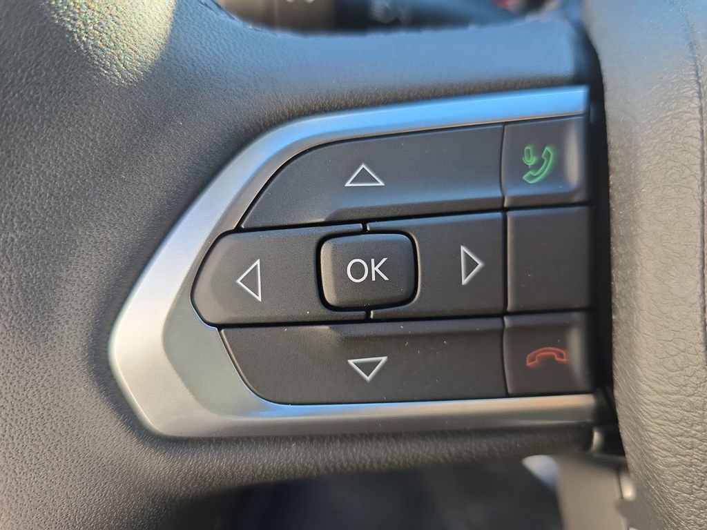 New 2026 Jeep Compass Latitude image 17