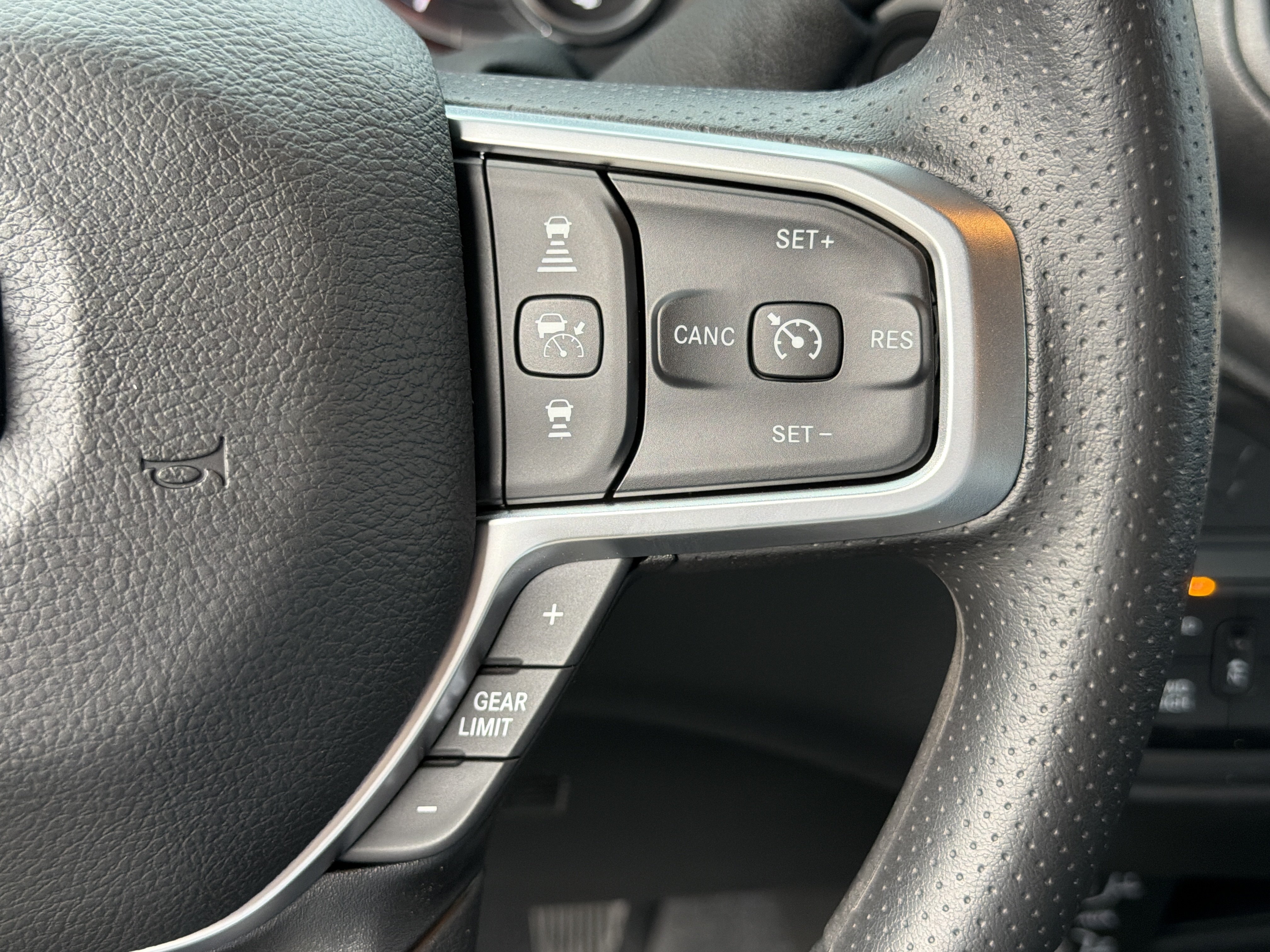 New 2026 RAM 2500 Tradesman AWD/4WD image 25