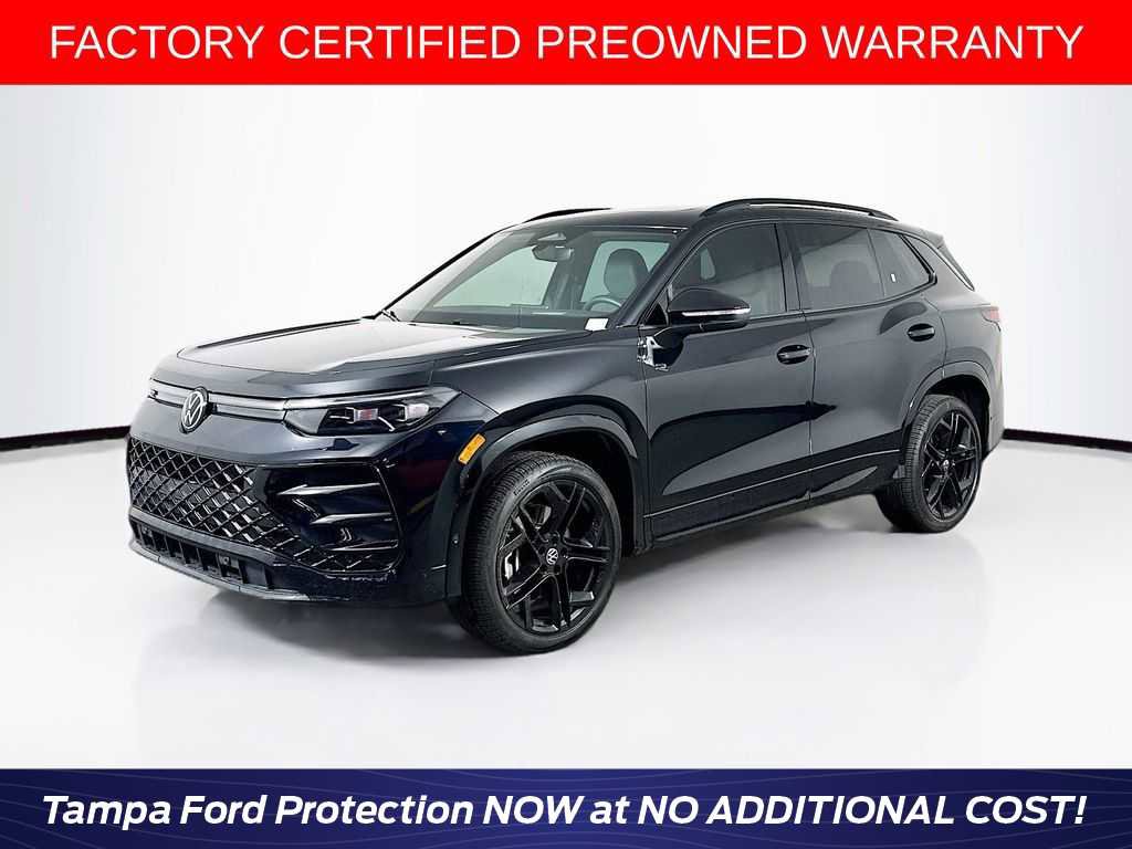 Used 2025 Volkswagen Tiguan SE R-Line AWD/4WD image 1