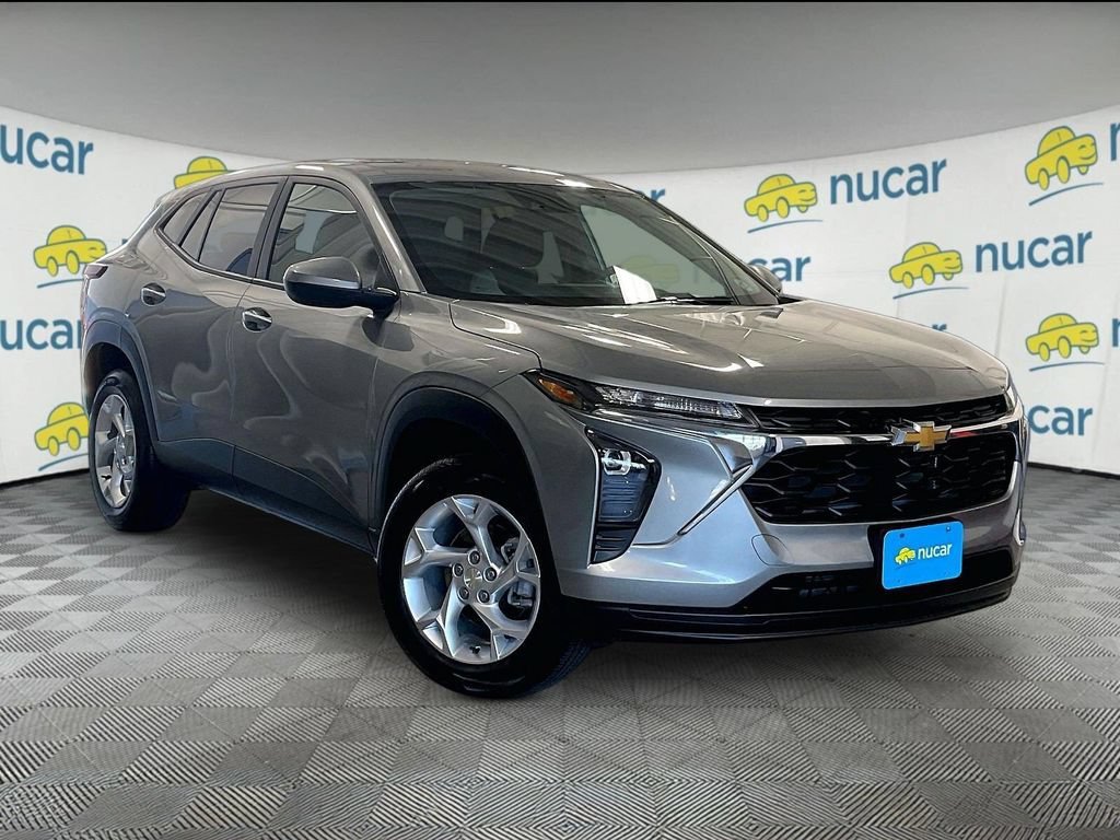Used 2024 Chevrolet Trax LS w/ LS Convenience Package
