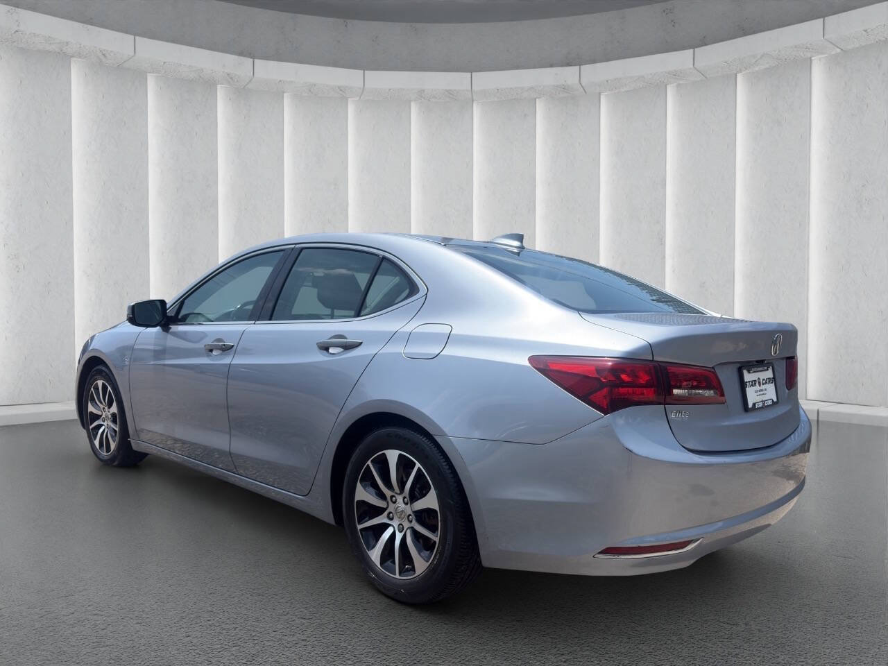 Used 2016 Acura TLX FWD image 3