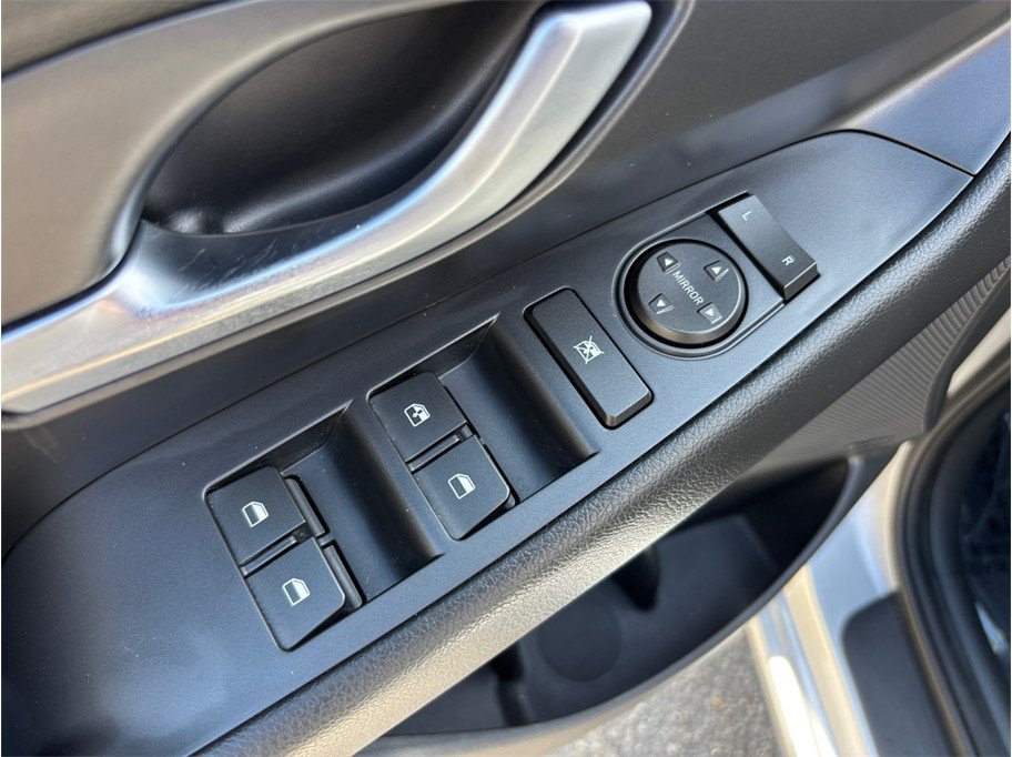 Used 2018 Hyundai Elantra GT Sport w/ Sport Tech Package 04 FWD image 19