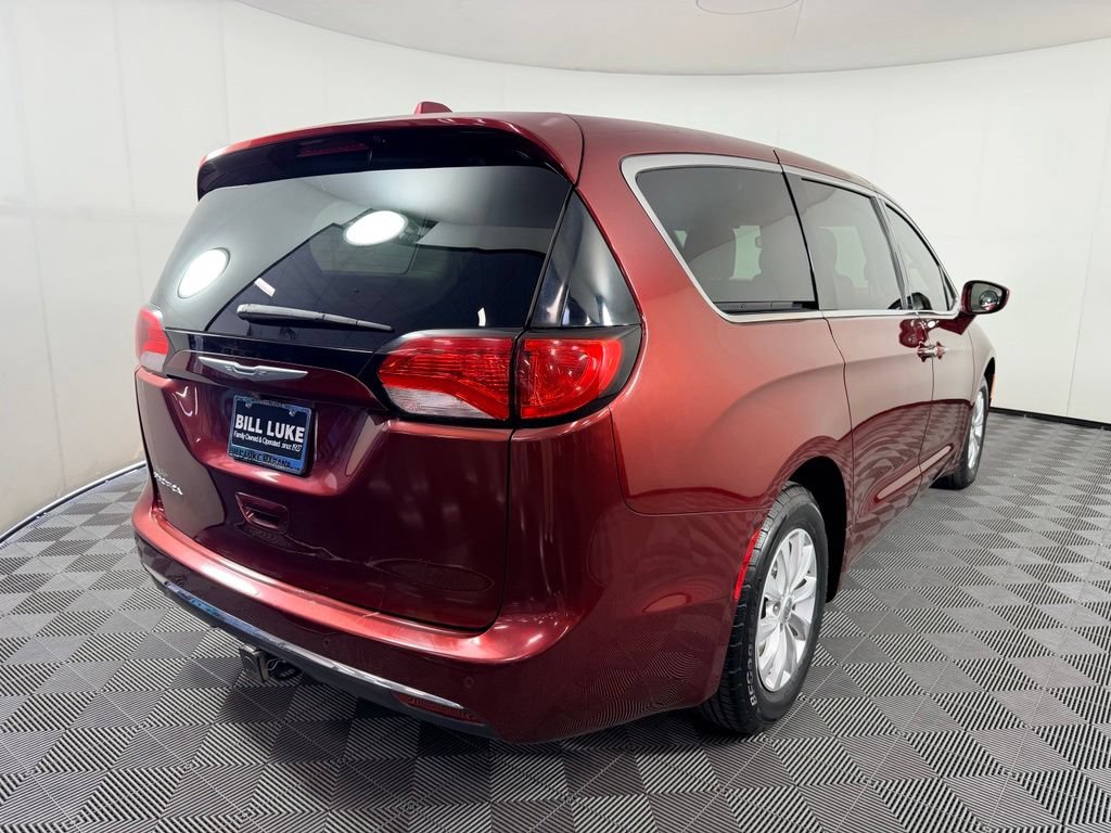 Used 2018 Chrysler Pacifica Touring Plus FWD image 7